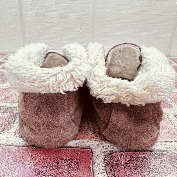 Moccassin Slippers Women Size 7‎ Suede w/ Sherpa Lined Booties Tan Ankle Booties - Picture 5 of 13